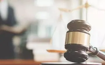 RC Advogado com funciona? Na imagem, martelo da justiça em alusão ao seguro para proteger advogados
